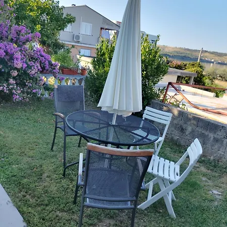Mirana Apartman *